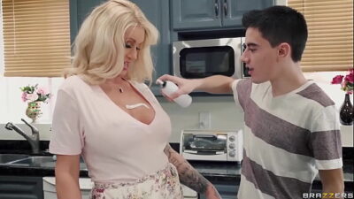 Best of ZZ – MILF Mania – Alura TNT Jenson, Ariella Ferrera, Kendra Lust, Syren De Mer, Lisa Ann, Tiffany Mynx, Ryan Conner, Leigh Darby / Brazzers  / stream full from www.zzfull.com/appe